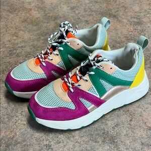 LUCKY STEP Women's 6 Casual‎ Lace Up Sneakers Classic Platform Fuchsia and Green